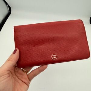 Vintage CHANEL Red Caviar Long Flap Wallet | Late 1980s–Early 1990s
